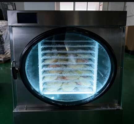 シンプルな家庭用冷凍乾燥機で 持続可能で健康的なスナックと 完全な食事を作ります